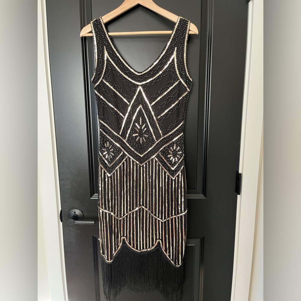 1920’s flapper costume dress. Size medium.
